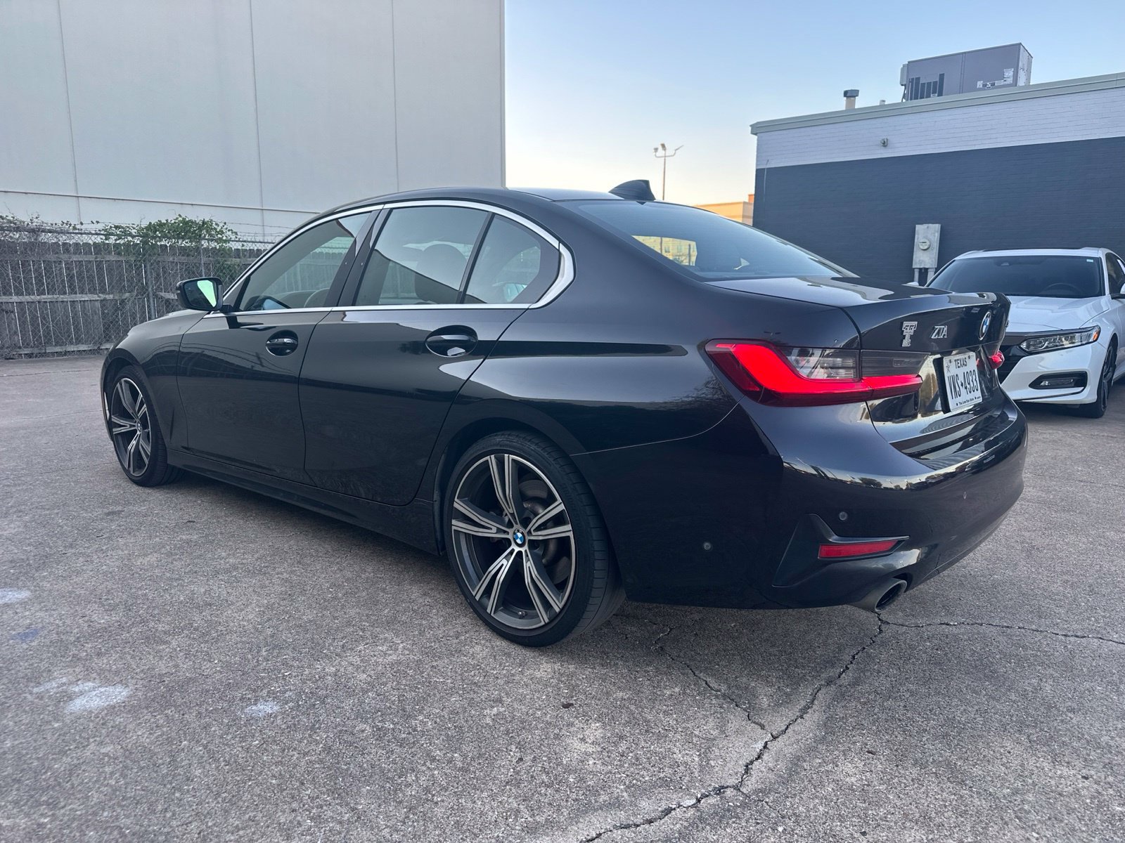 Used 2021 BMW 330i Sedan w/ Convenience Package RWD image 6
