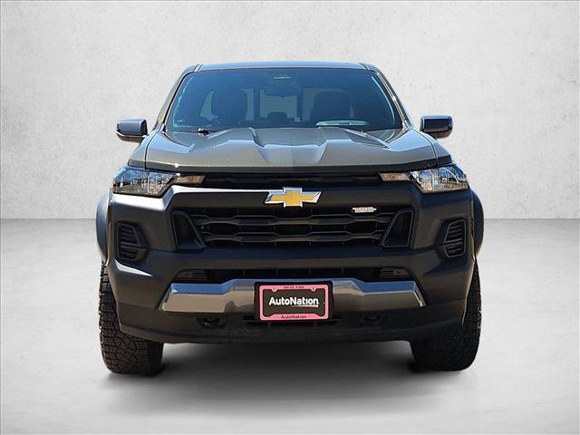 Used 2025 Chevrolet Colorado Trail Boss AWD/4WD image 2