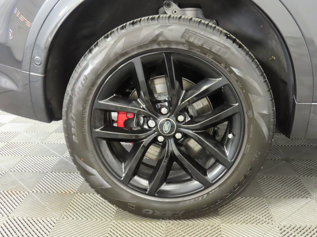 Used 2025 Land Rover Discovery Sport S image 32