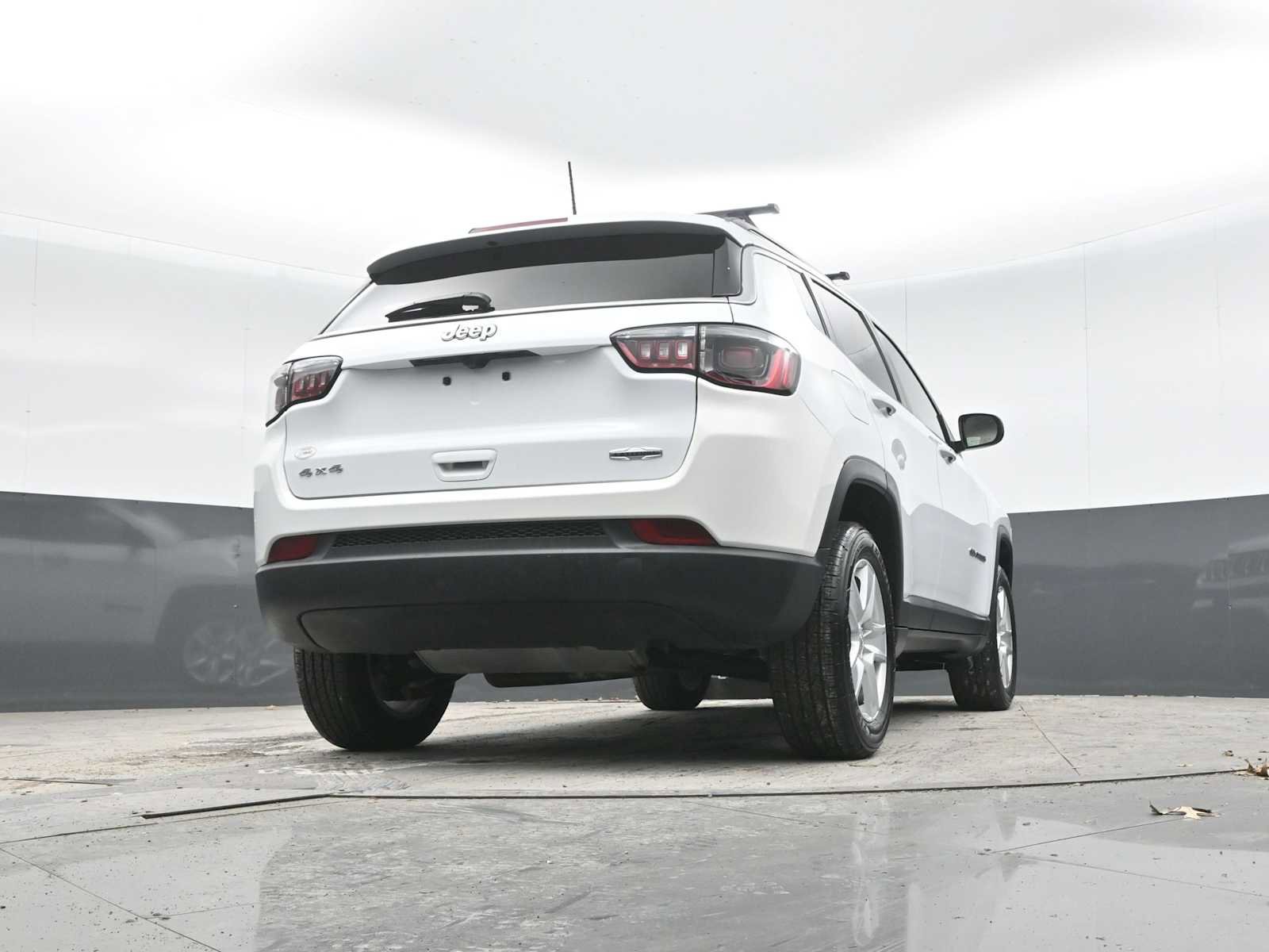 Used 2022 Jeep Compass Latitude w/ Convenience Group image 50