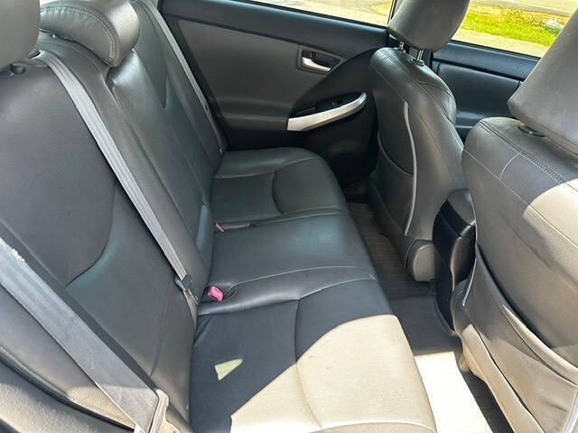 Used 2013 Toyota Prius Three w/ Solar Roof Pkg FWD image 19