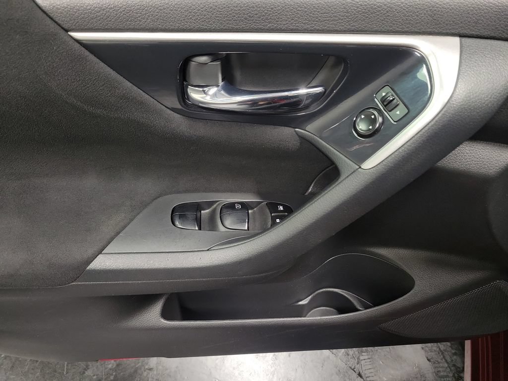 Used 2014 Nissan Altima 2.5 S FWD image 23