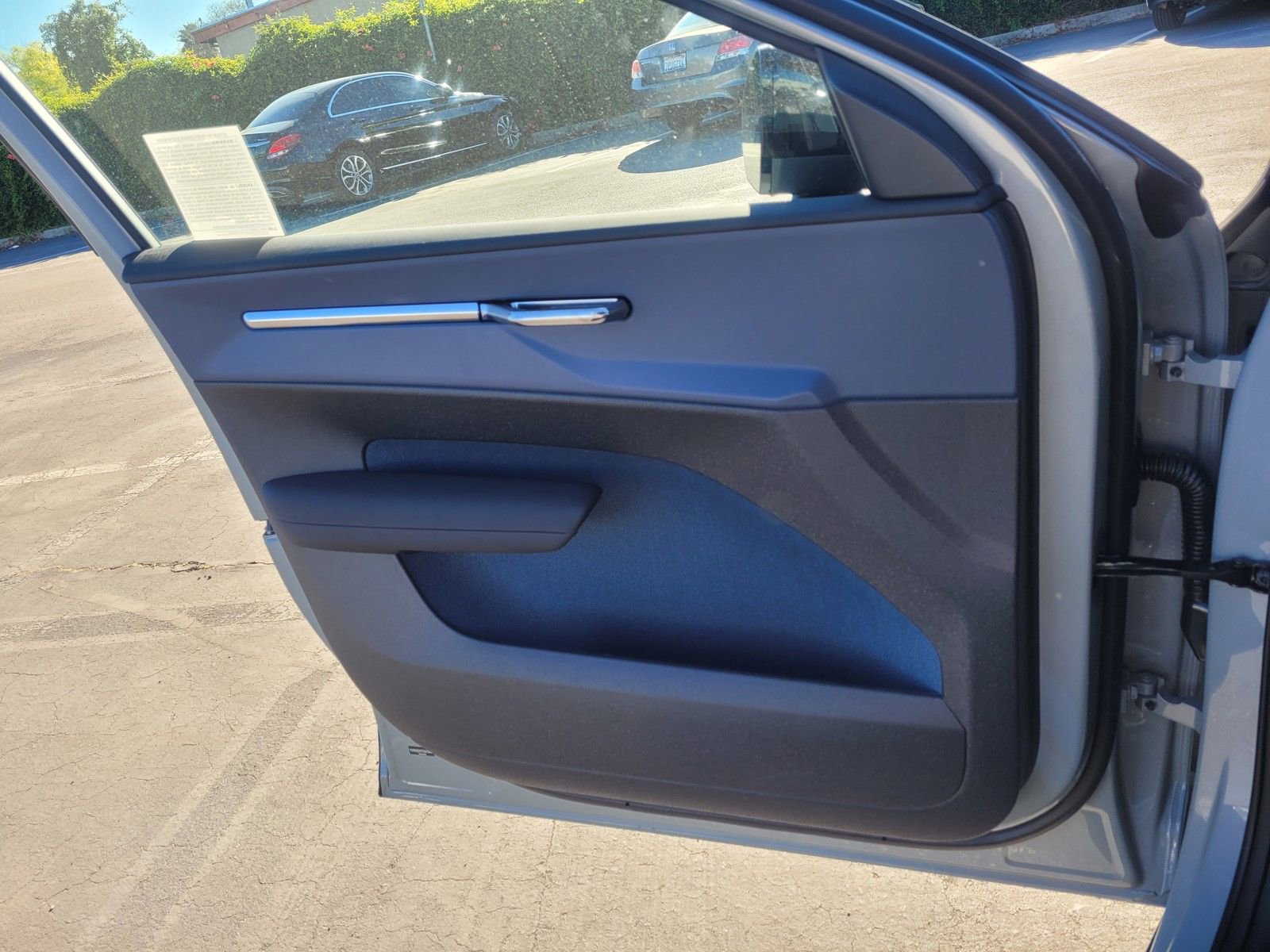 New 2026 Volvo EX30 Plus w/ Protection Package Premier image 14