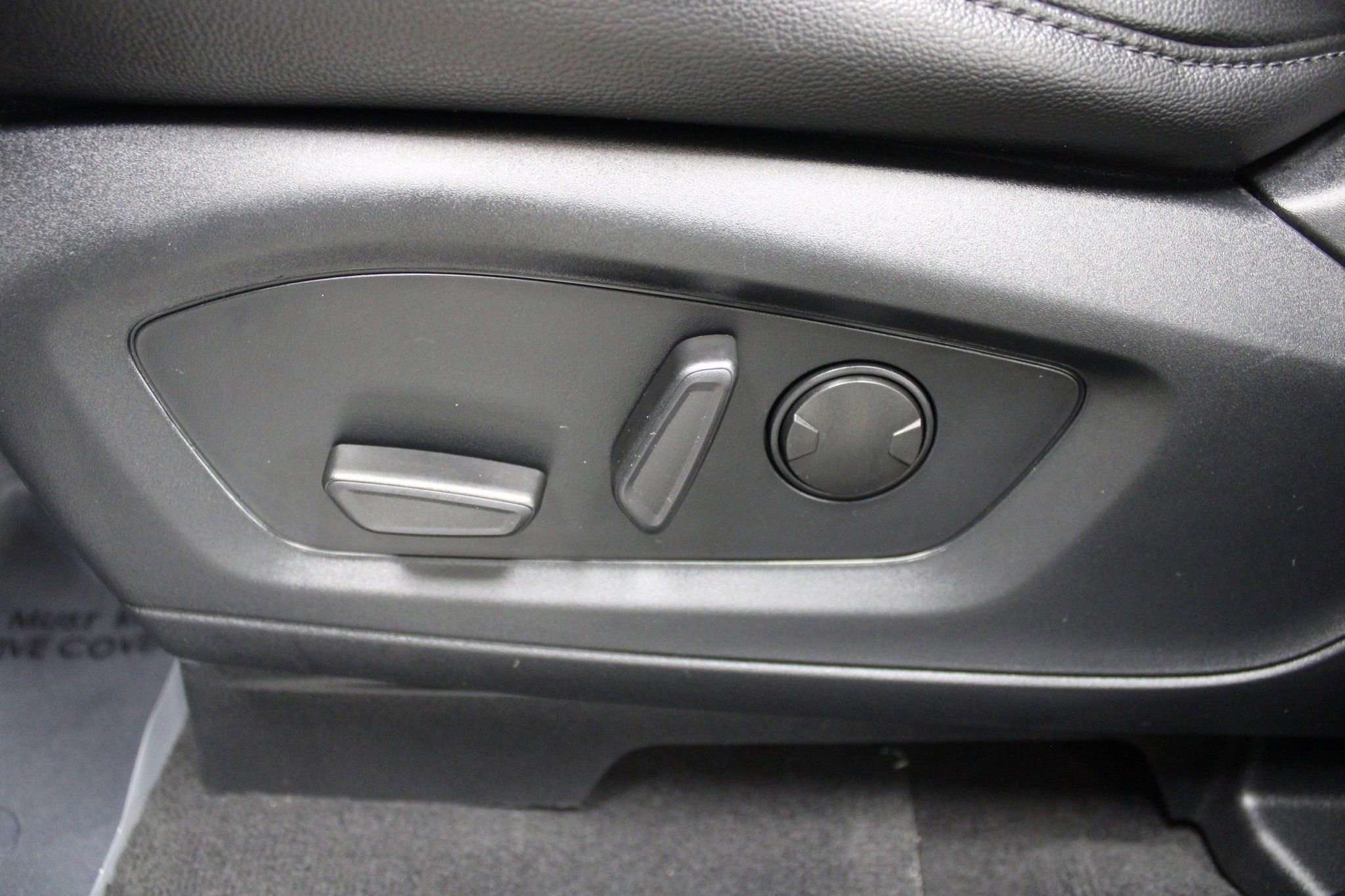 Used 2023 Ford Explorer ST-Line w/ Class IV Trailer Tow Package image 17