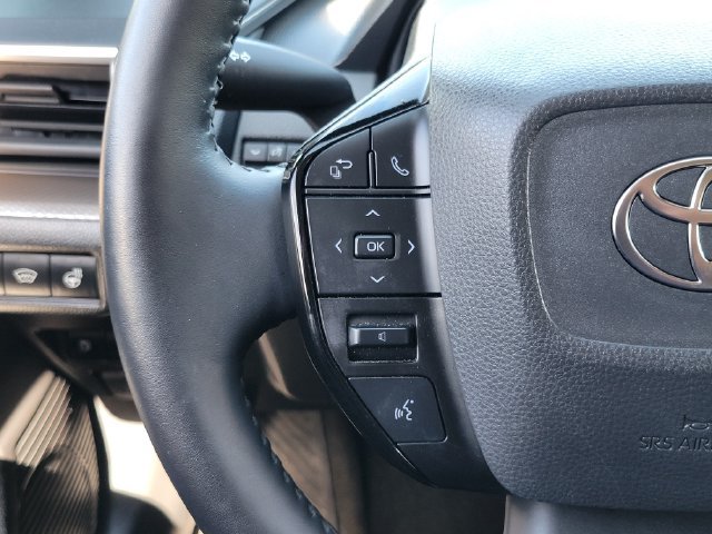 Used 2024 Toyota Prius XLE FWD image 8