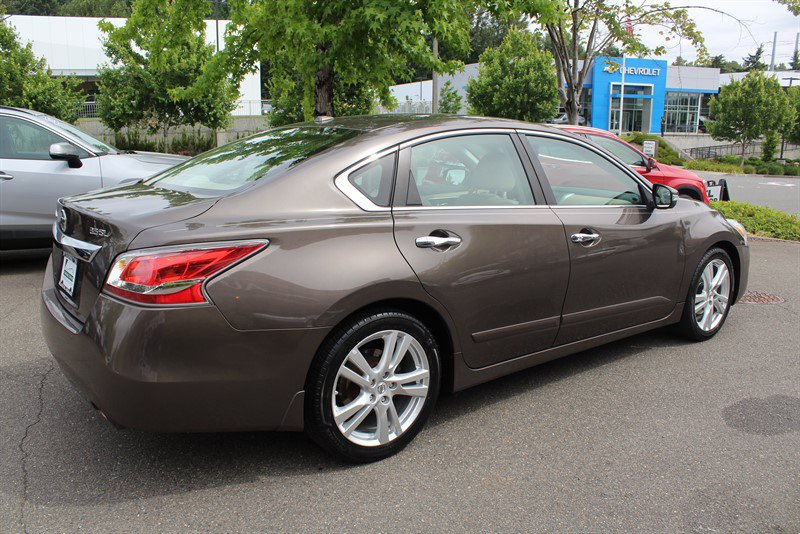 Used 2015 Nissan Altima 3.5 SL FWD image 5
