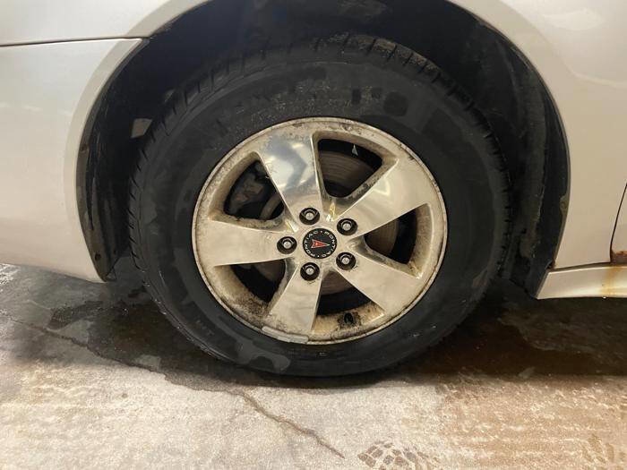 Used 2005 Pontiac Grand Prix GT w/ Leather Trim Package image 11