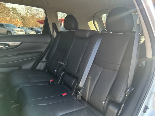 Used 2017 Nissan Rogue SL image 25