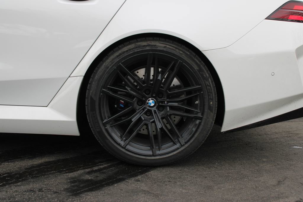 Used 2026 BMW M5 w/ Carbon Package image 7