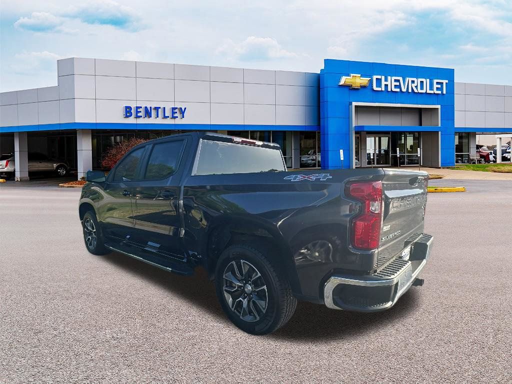 Used 2024 Chevrolet Silverado 1500 LT AWD/4WD image 4