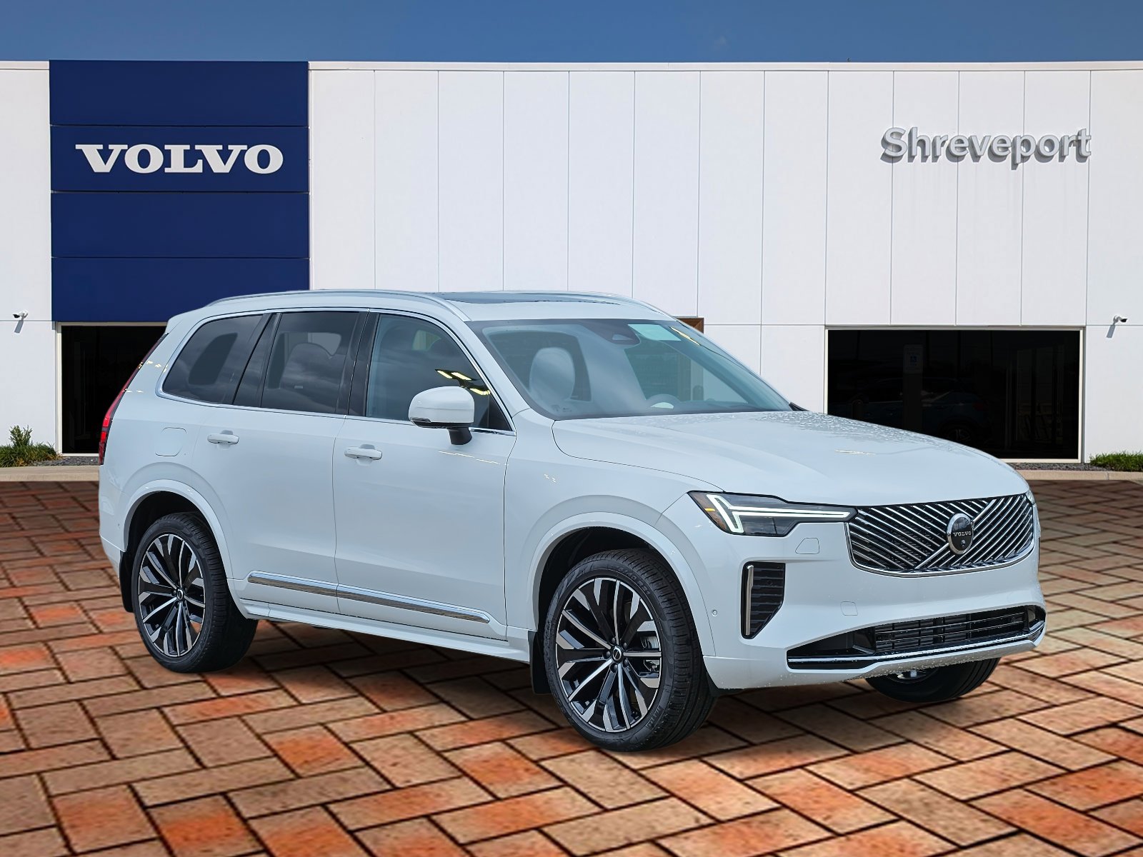 New 2025 Volvo XC90 T8 Plus w/ Protection Package Premier image 3