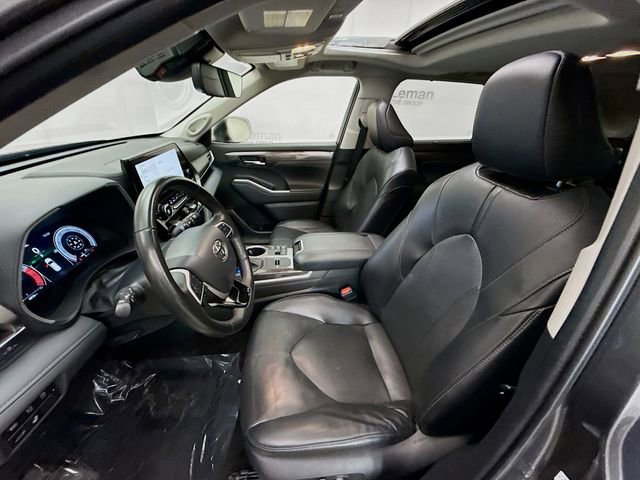 Used 2023 Toyota Highlander Limited image 21