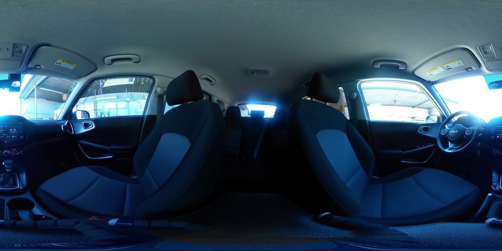 Used 2025 Kia Soul LX w/ LX Technology Package FWD image 39