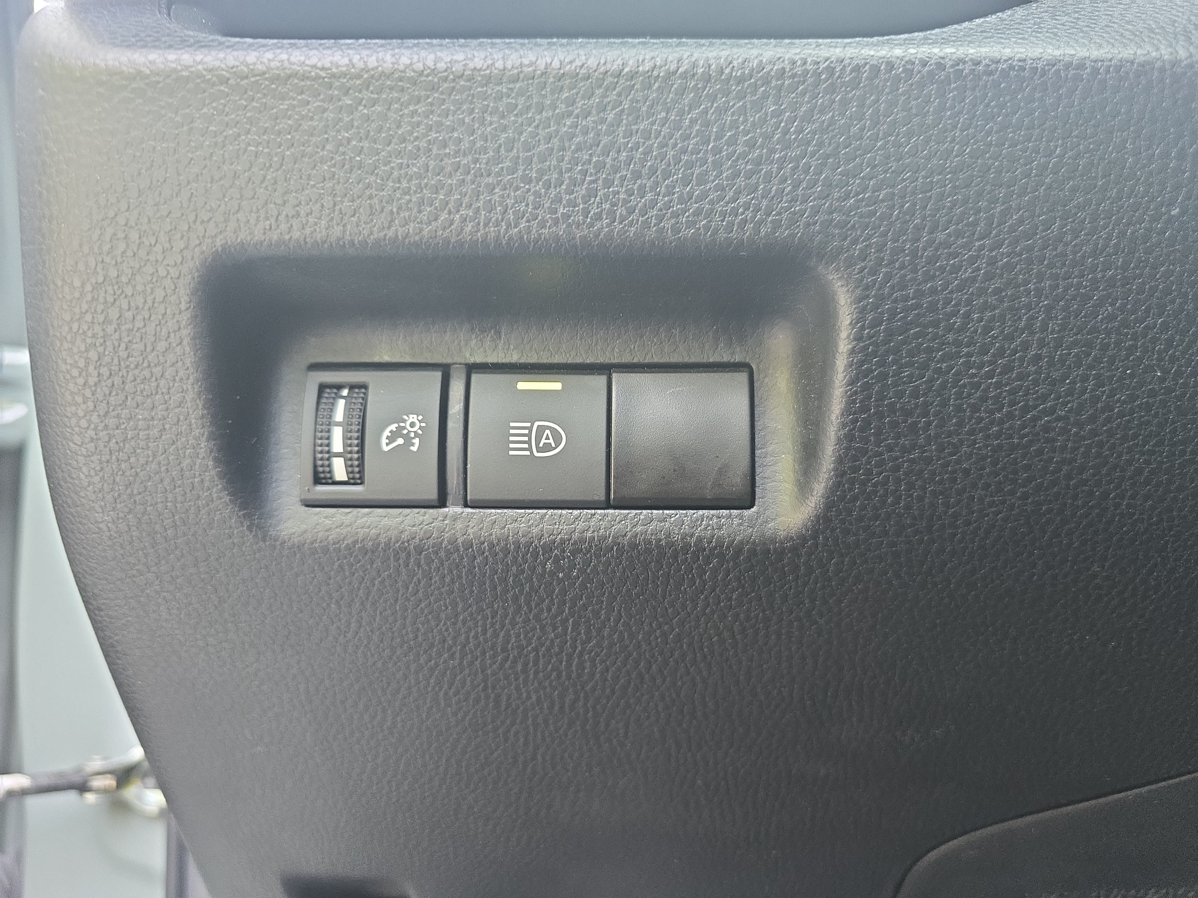 Used 2023 Toyota RAV4 XLE AWD/4WD image 23
