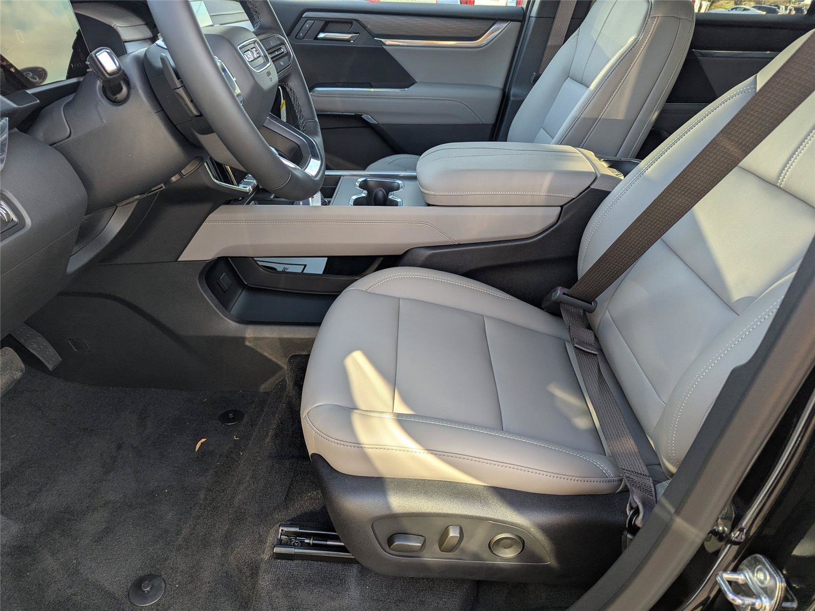 New 2026 GMC Acadia Elevation w/ Elevation Premium Package FWD image 17