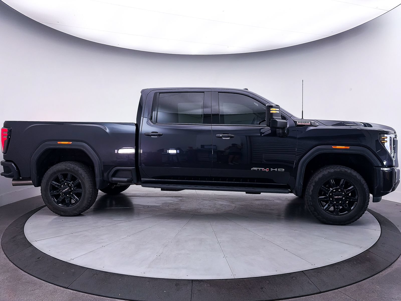 Used 2024 GMC Sierra 2500 AT4 w/ AT4 Preferred Package AWD/4WD image 42