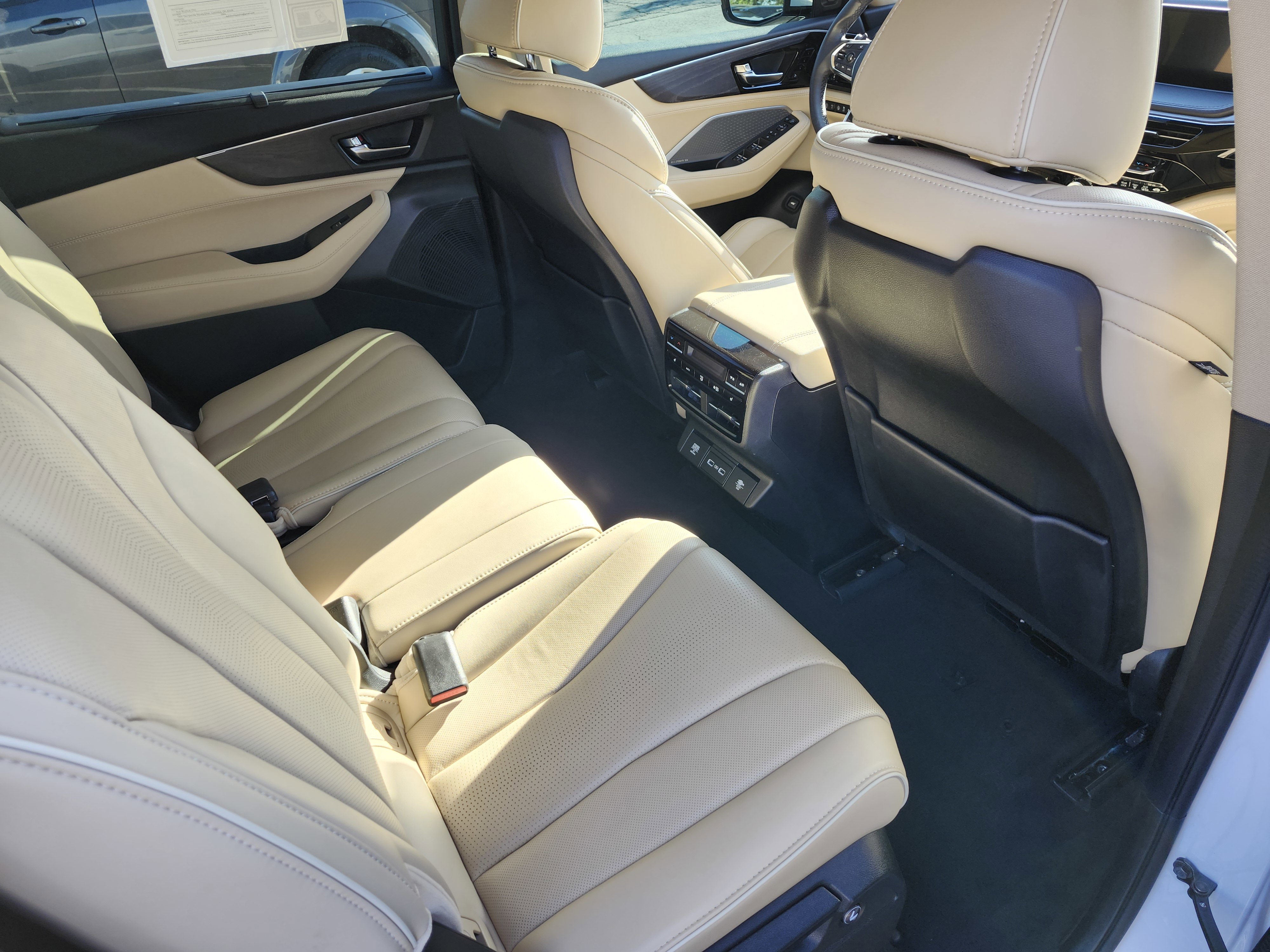 Used 2023 Acura MDX SH-AWD w/ Advance Package image 26
