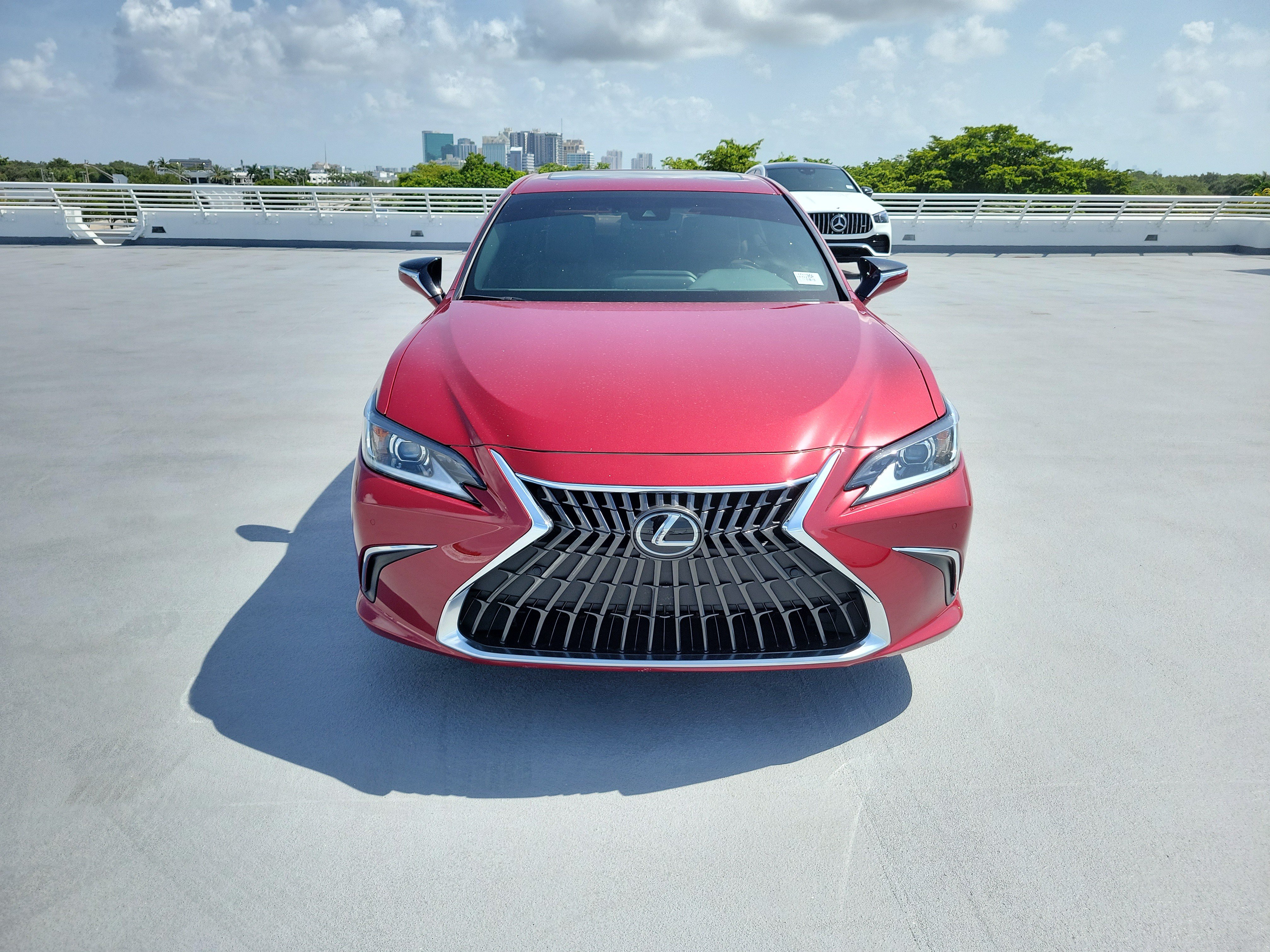 Certified 2025 Lexus ES 350 w/ Premium Package FWD image 2