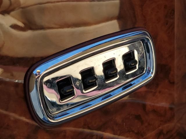 Used 1999 Rolls-Royce Silver Spur RWD image 19