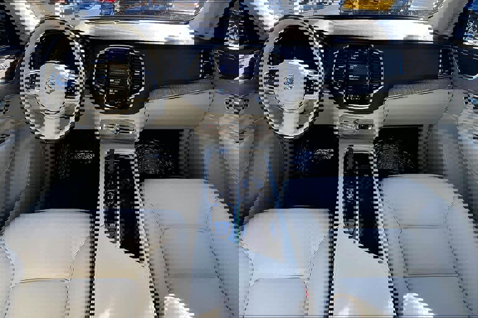 Certified 2024 Volvo XC90 B6 Plus image 14