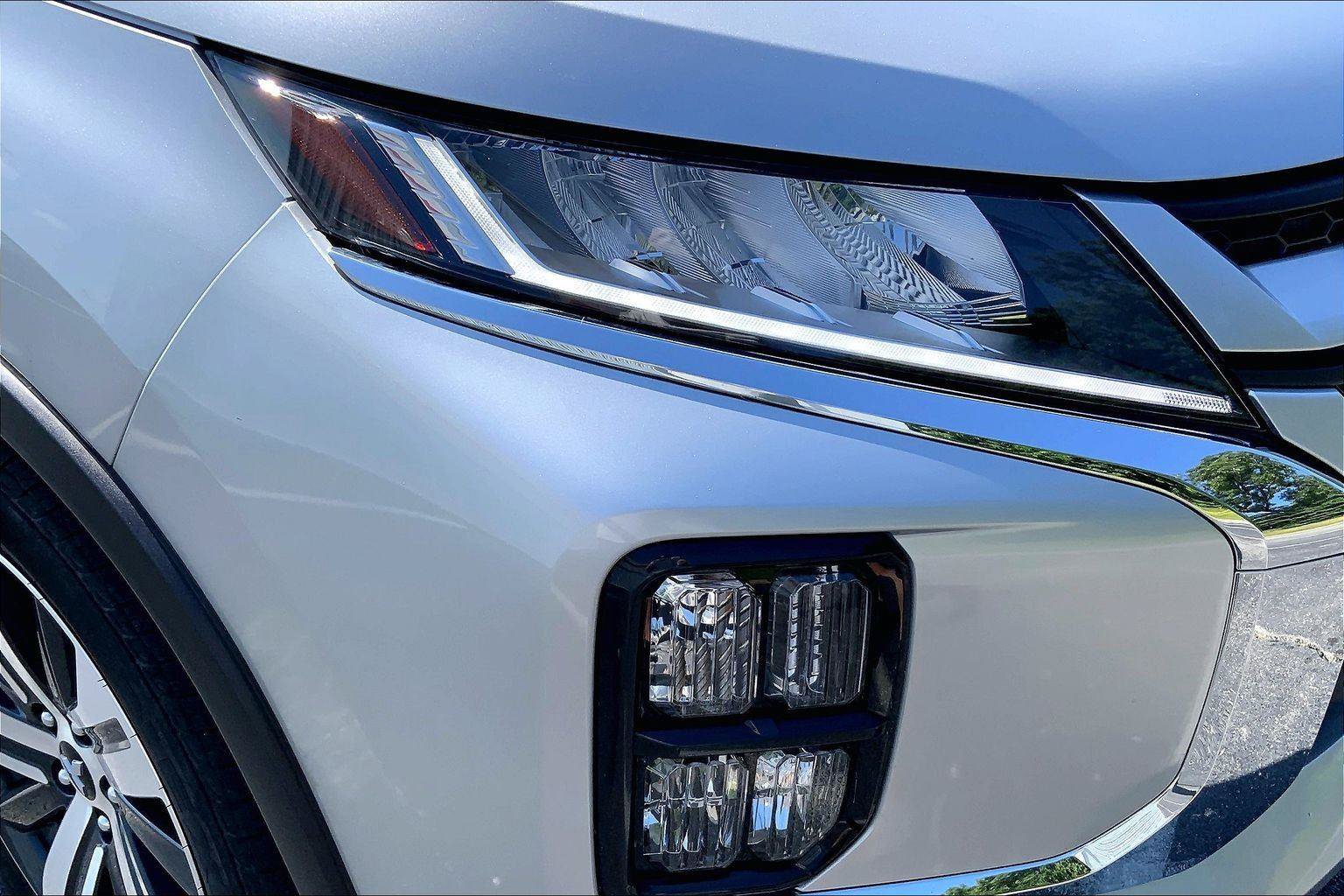 Used 2025 Mitsubishi Outlander Sport ES AWD/4WD image 24
