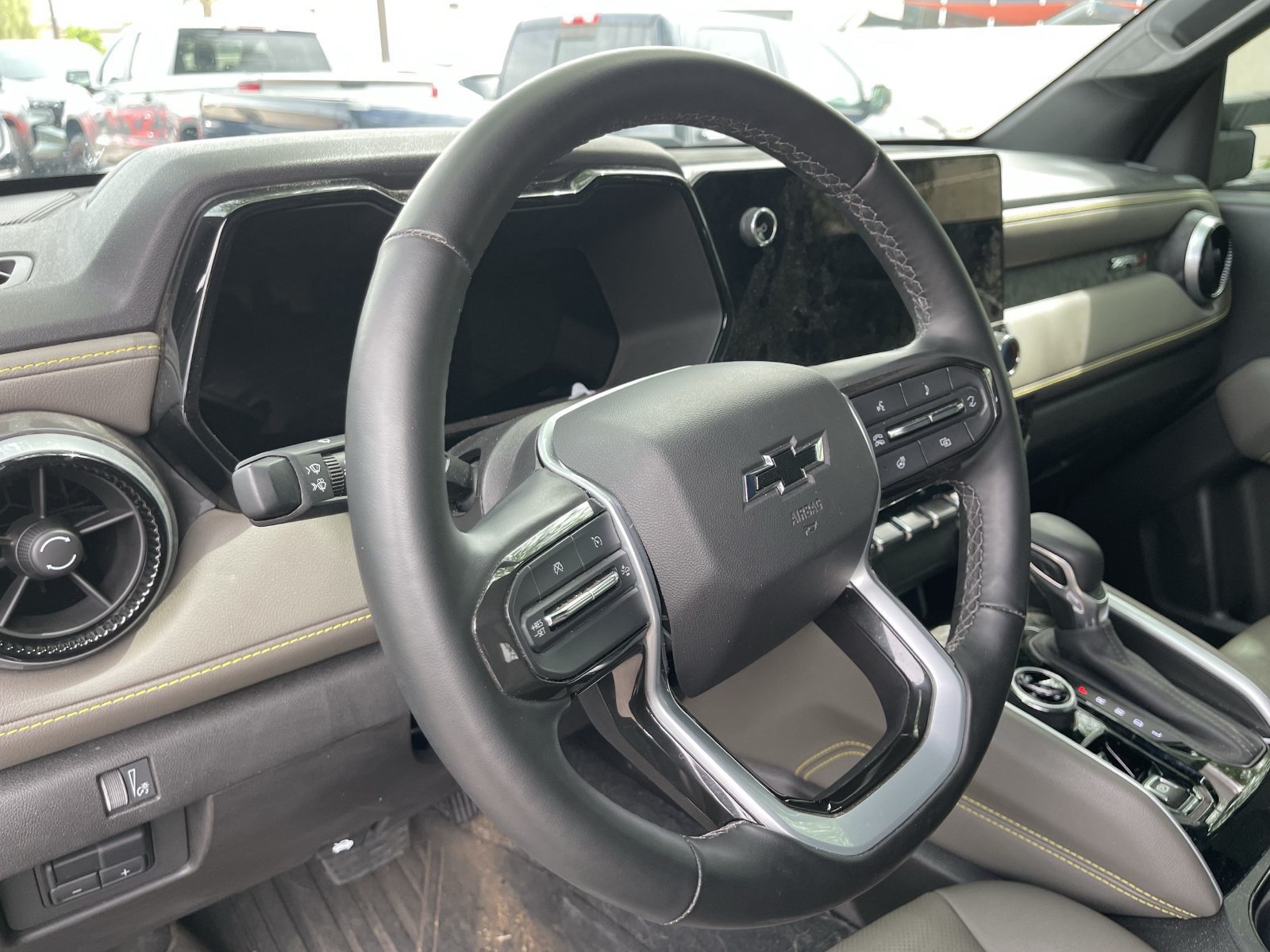 Used 2023 Chevrolet Colorado ZR2 w/ ZR2 Convenience Package III AWD/4WD image 14