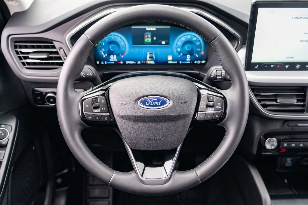 Used 2023 Ford Escape Platinum image 15