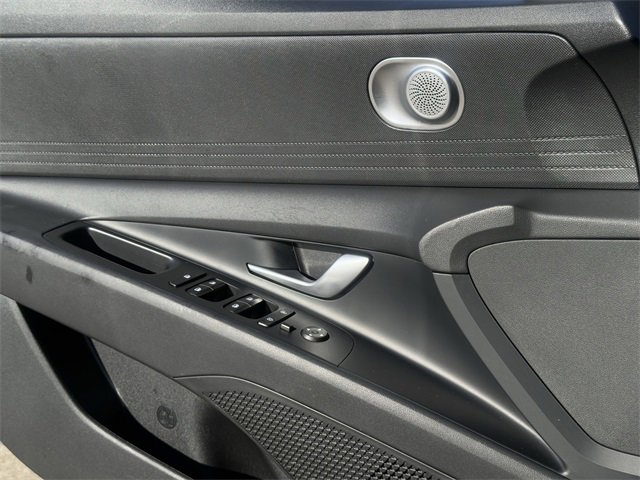Used 2023 Hyundai Elantra SEL image 21