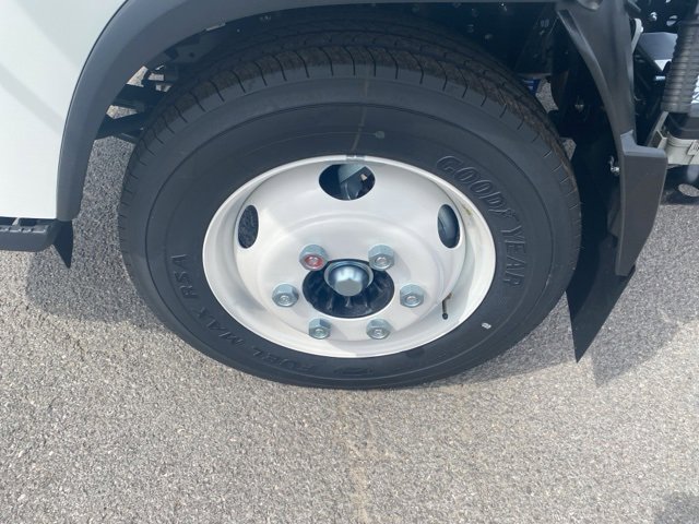 New 2024 Chevrolet Low Cab Forward image 9