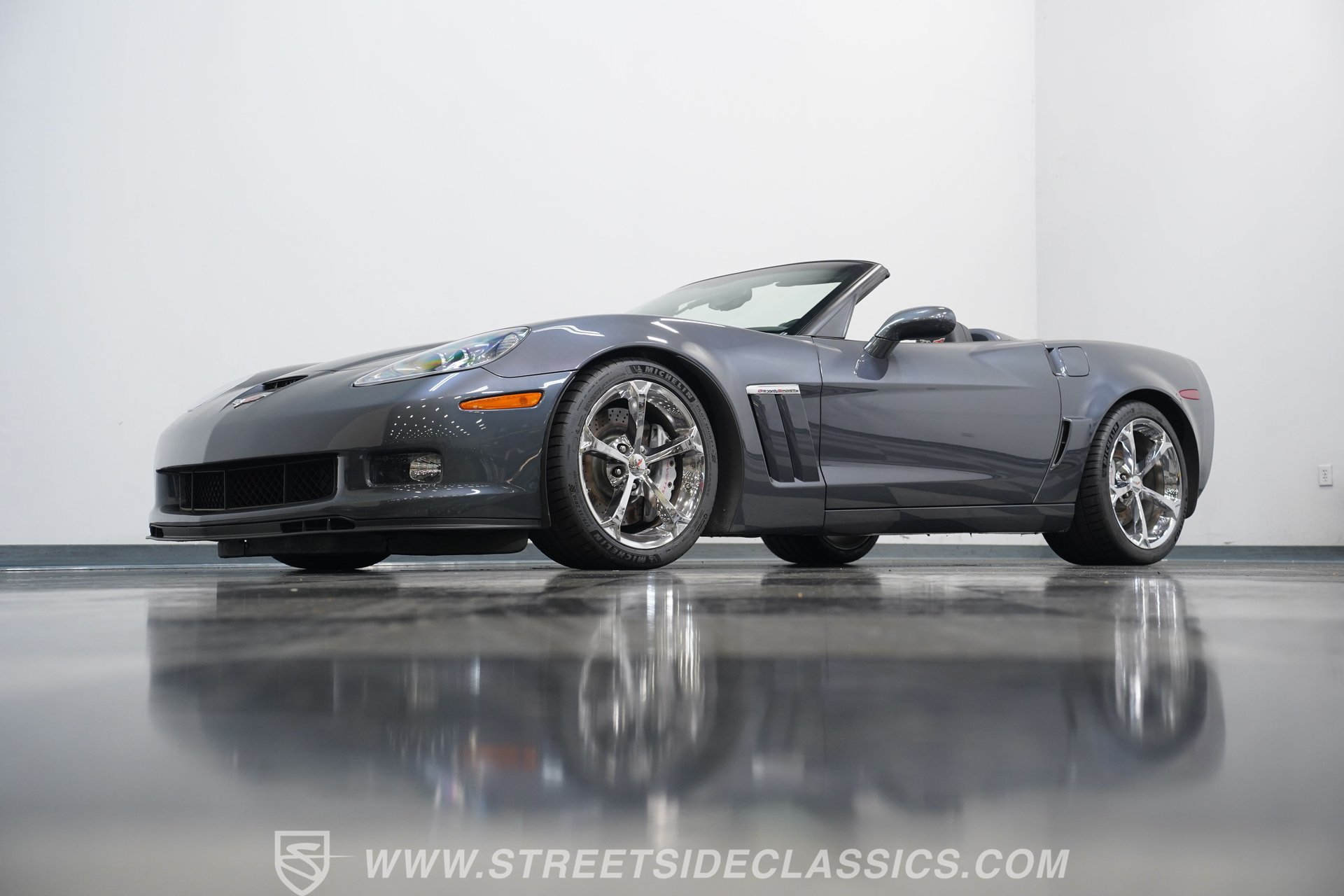 Used 2012 Chevrolet Corvette Grand Sport w/ 3LT Preferred Equipment Group RWD image 19