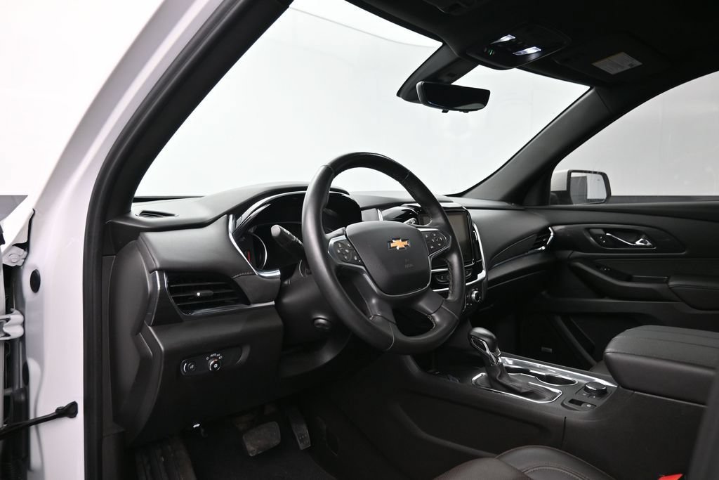 Used 2023 Chevrolet Traverse High Country FWD image 11