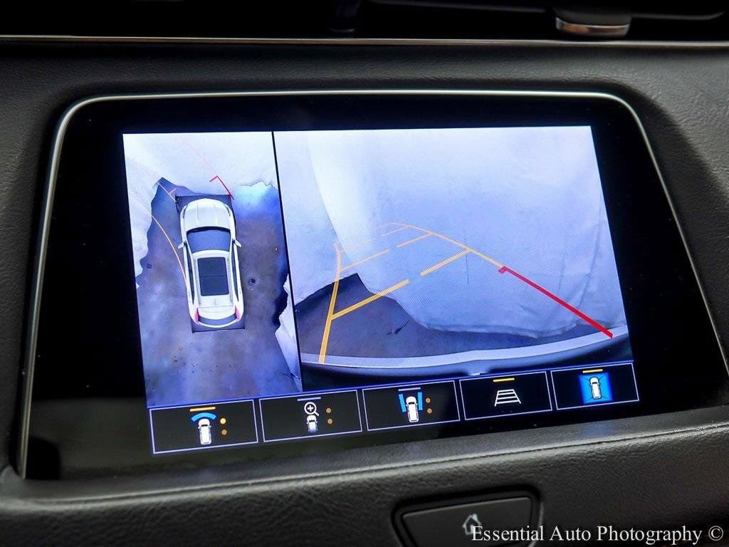 Used 2022 Cadillac XT4 Premium Luxury w/ Enhanced Visibility Package image 17