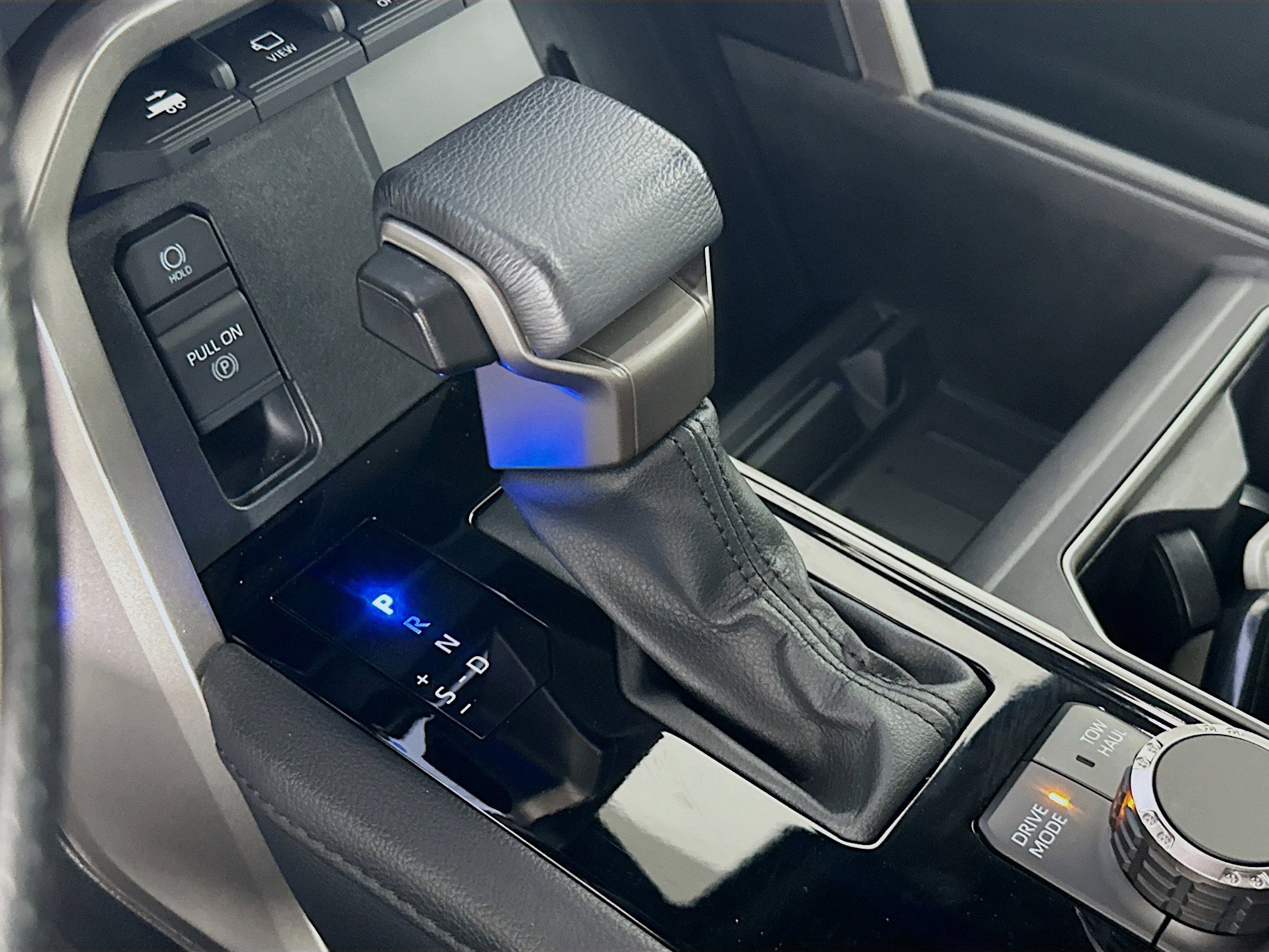 Used 2025 Toyota Tundra Limited image 25