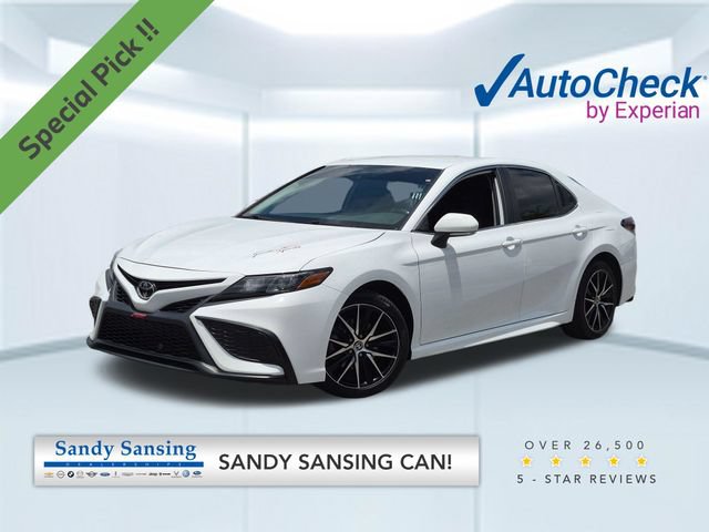 Used 2024 Toyota Camry SE w/ Convenience Package FWD image 1
