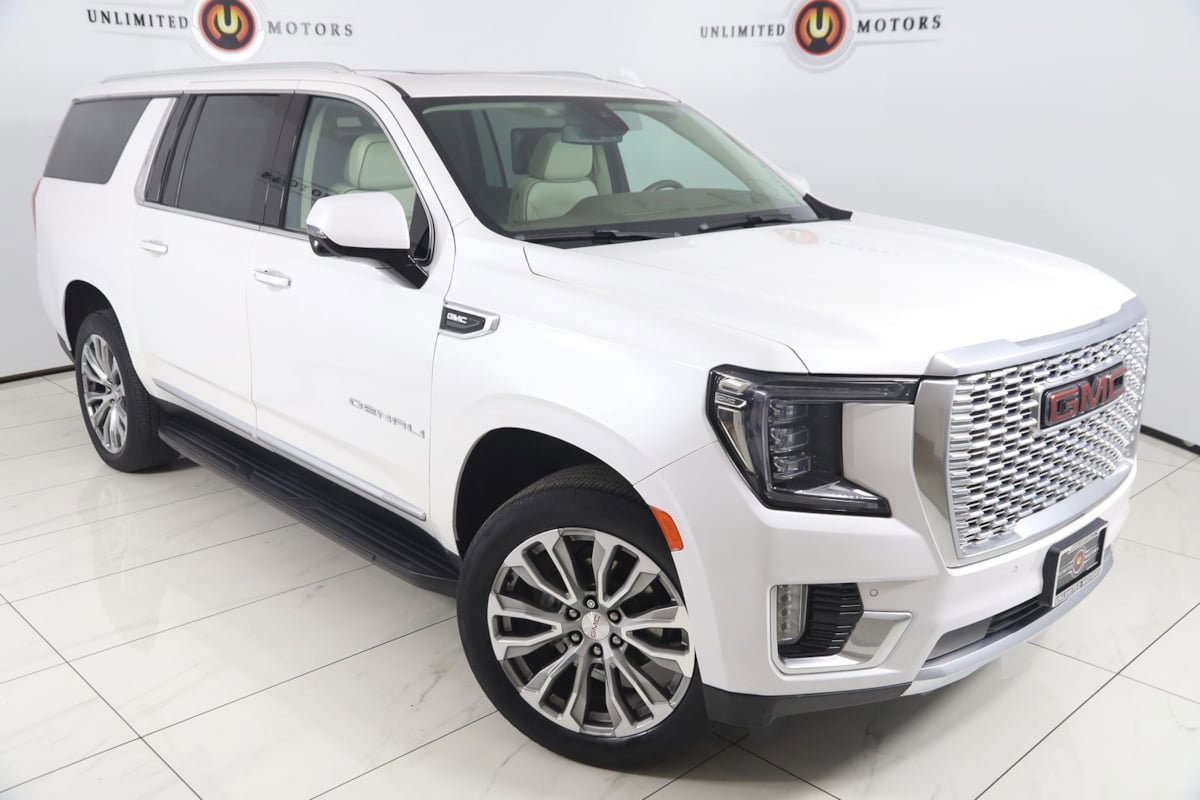 Used 2021 GMC Yukon XL Denali w/ LPO, Illumination Package AWD/4WD image 21