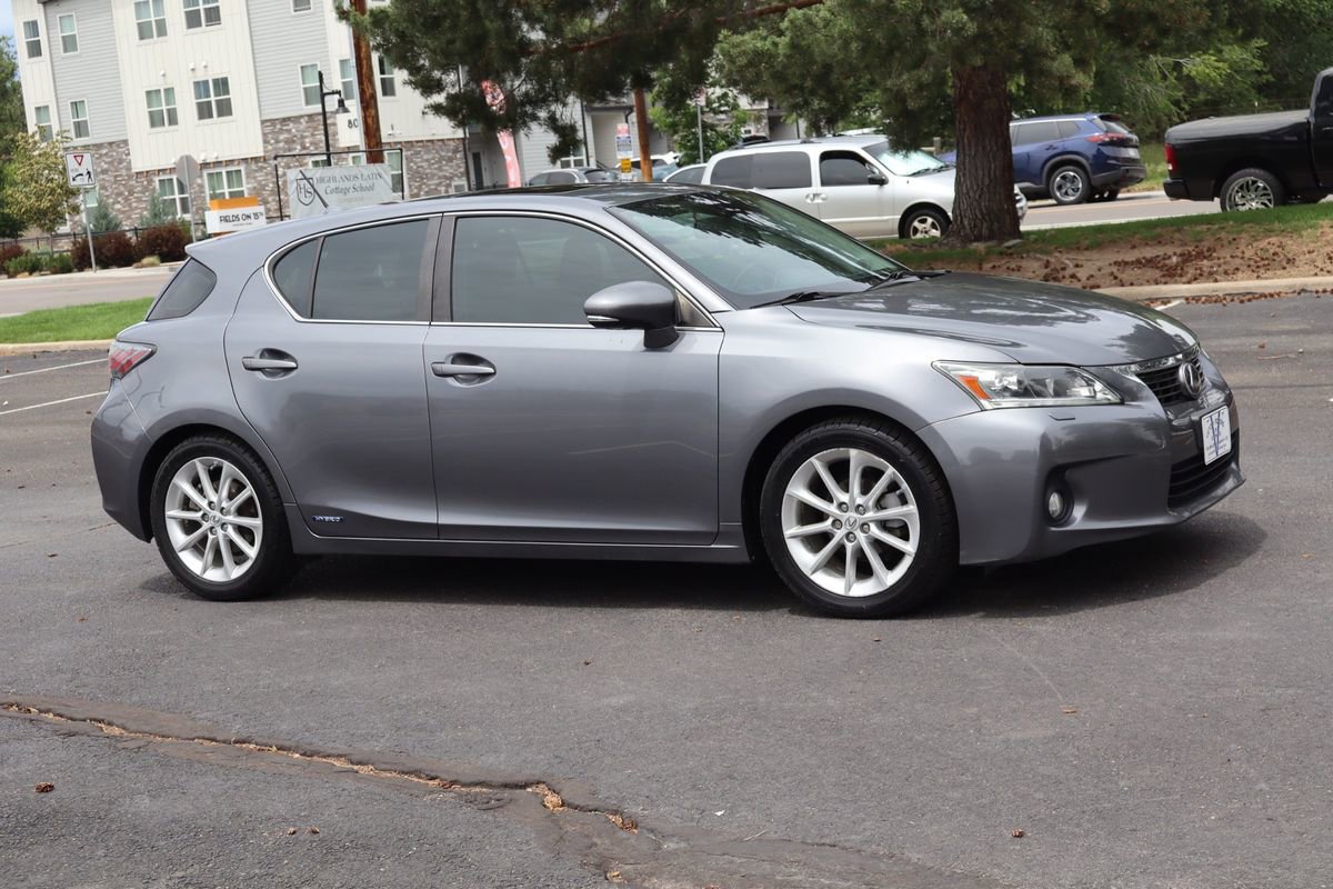 Used 2012 Lexus CT 200h Premium w/ Leather Pkg FWD image 2
