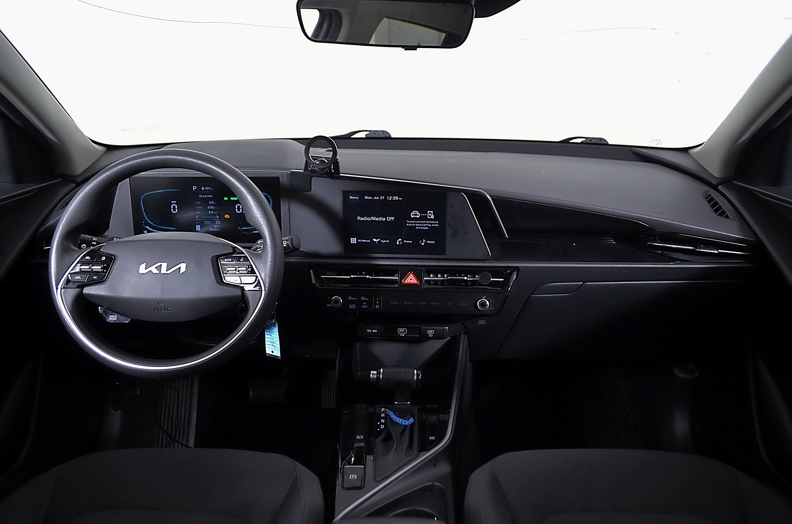 Used 2023 Kia Niro LX FWD image 21