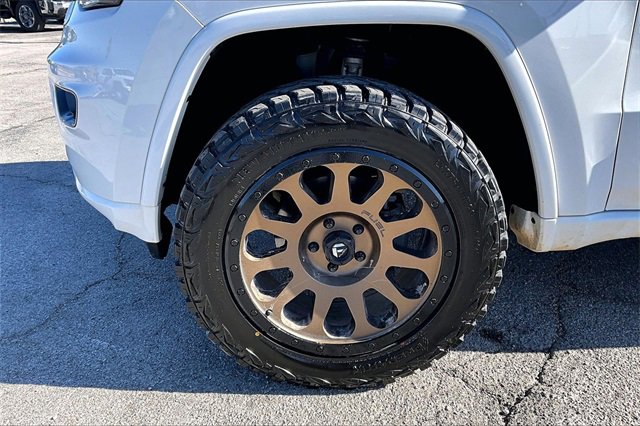 Used 2020 Jeep Grand Cherokee Altitude image 34