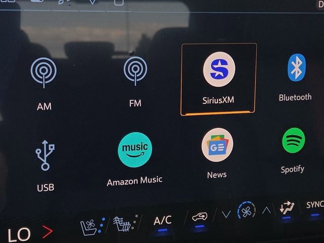 New 2026 Chevrolet Traverse RS w/ LPO, Floor Liner Package image 6