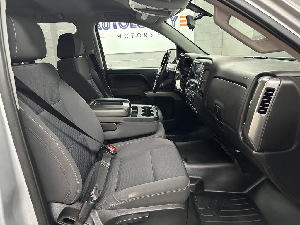 Used 2017 Chevrolet Silverado 1500 LT w/ Redline Edition AWD/4WD image 20