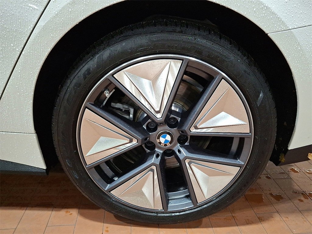 Used 2025 BMW i4 xDrive40i w/ M Sport Package image 7