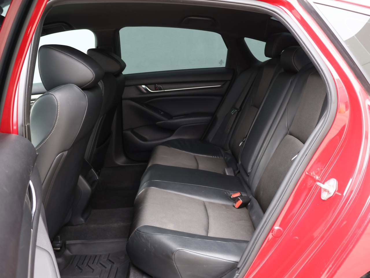 Used 2018 Honda Accord Sport image 10