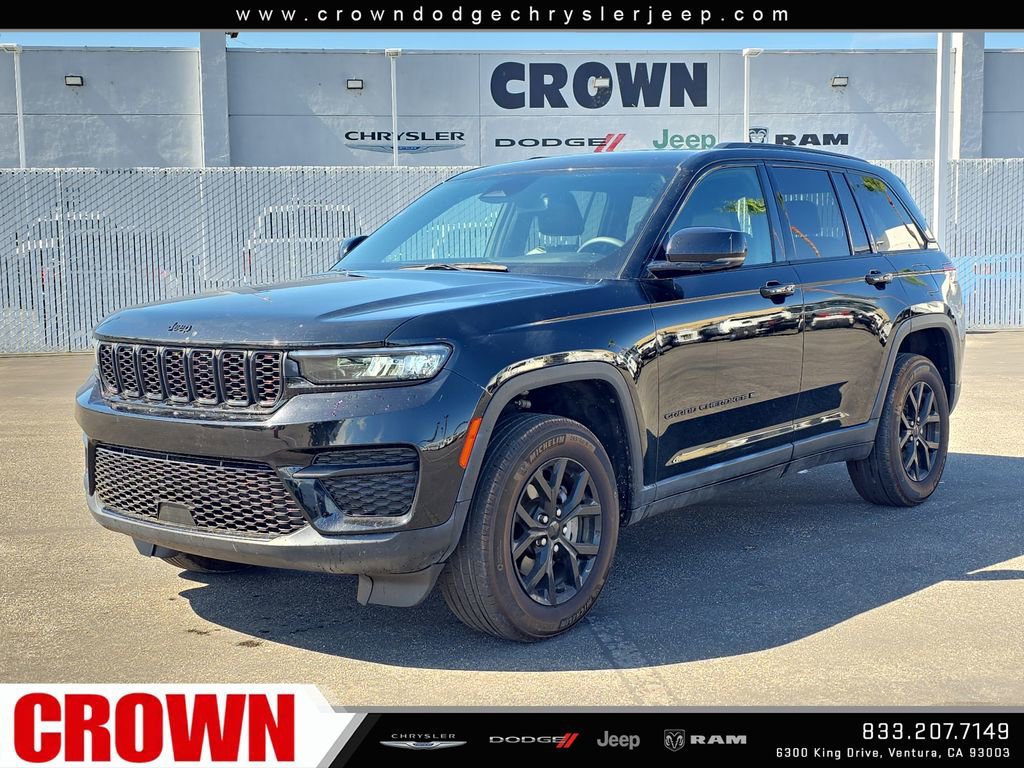 Used 2024 Jeep Grand Cherokee Altitude image 3