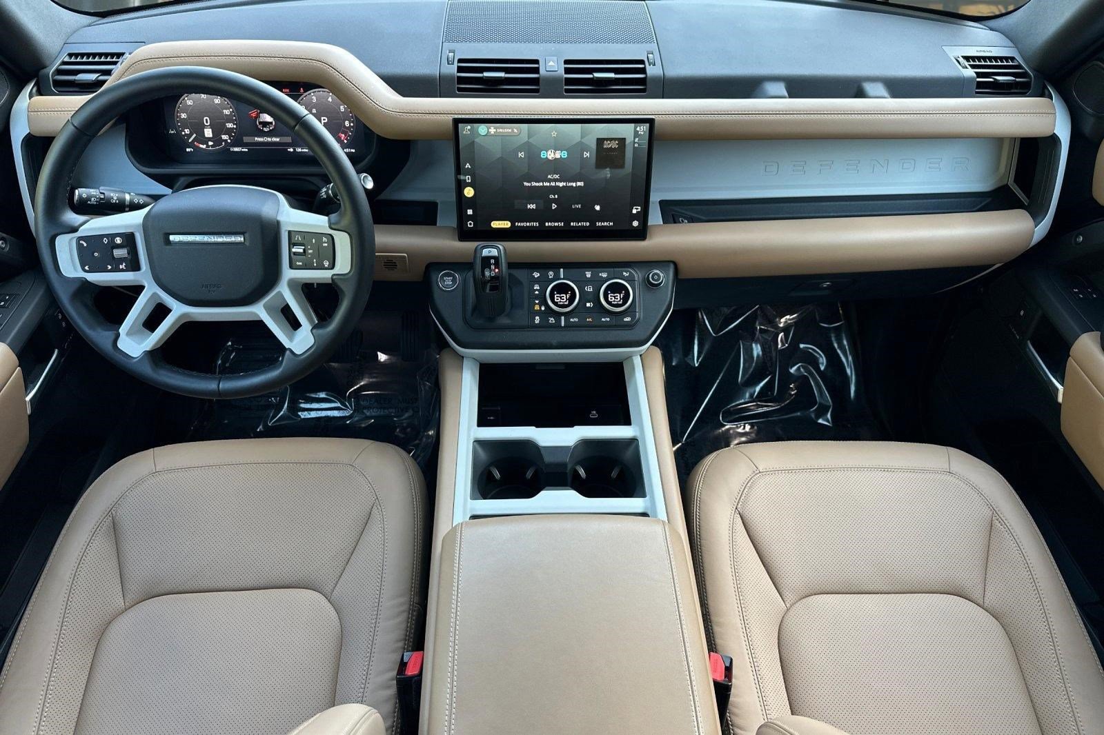 Used 2025 Land Rover Defender 110 S image 27