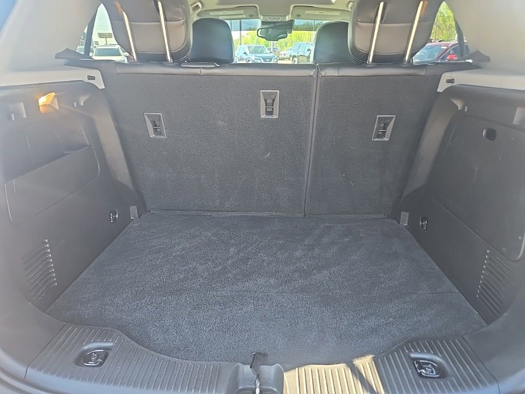 Used 2018 Chevrolet Trax Premier w/ Midnight Edition FWD image 28