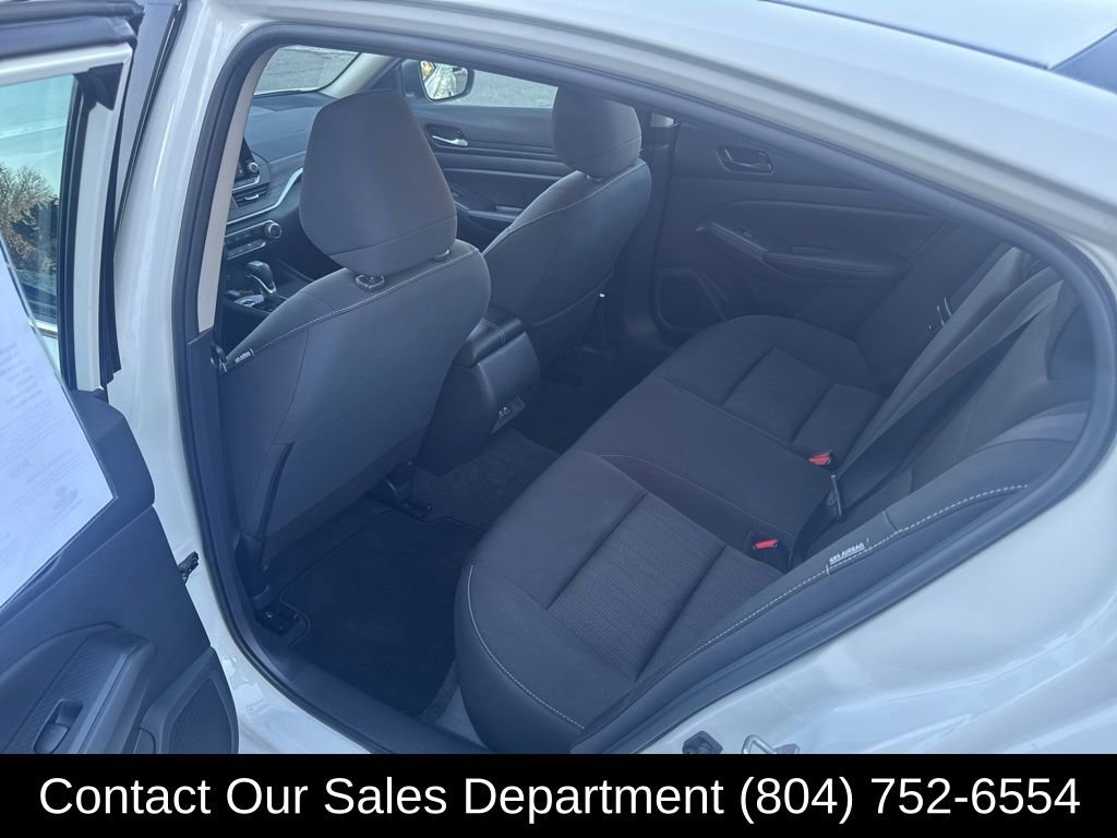 Used 2025 Nissan Altima 2.5 SV image 12