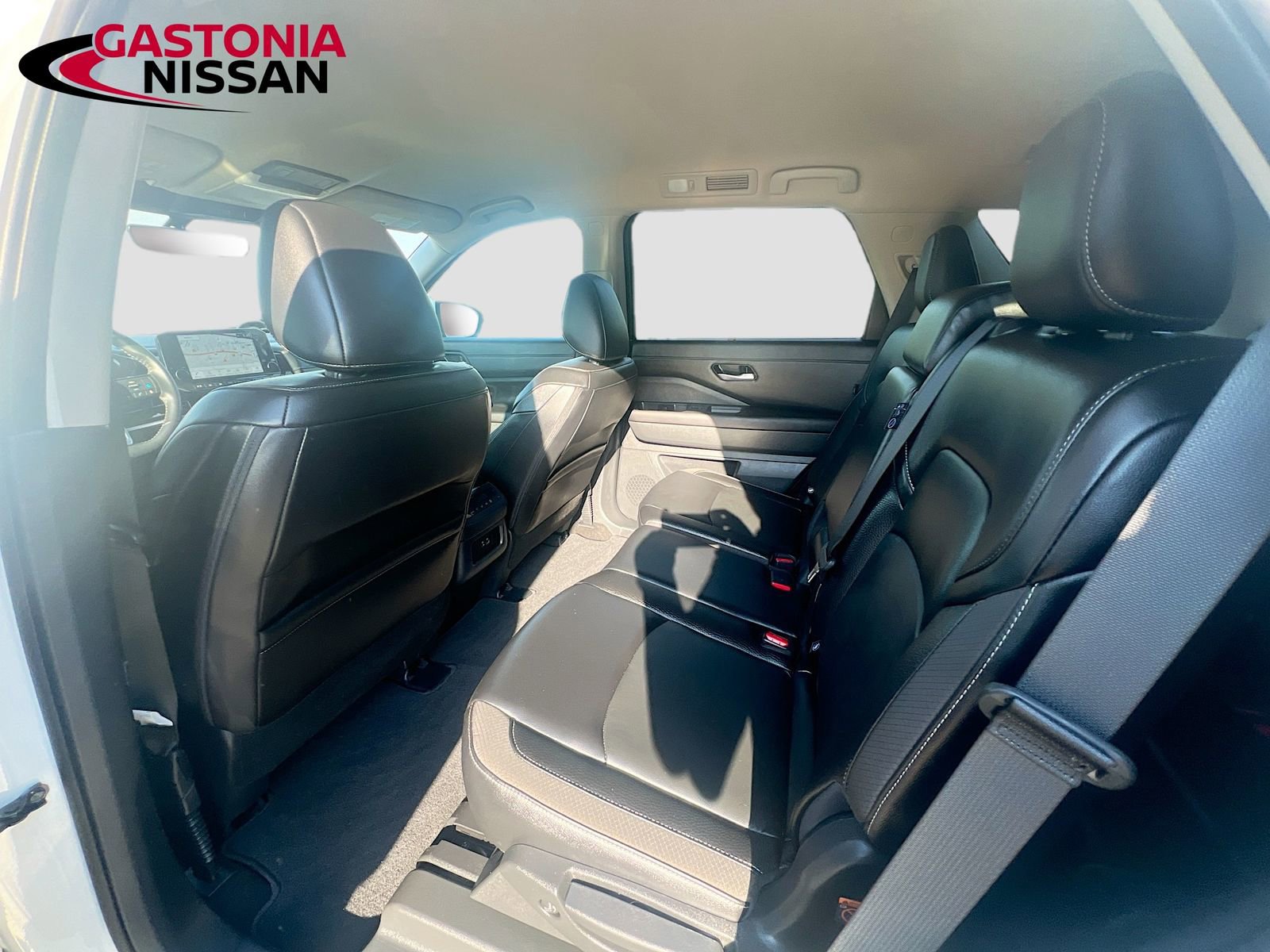 Used 2024 Nissan Pathfinder SL w/ Cargo Package image 33