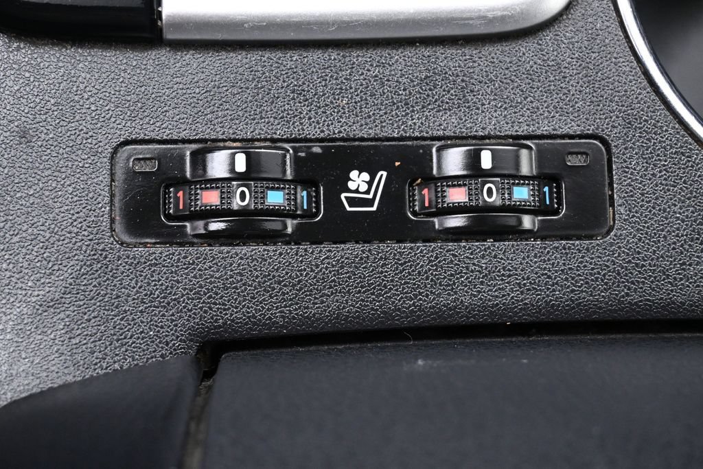 Used 2017 Toyota Highlander Limited w/ Protection Package #3 AWD/4WD image 28