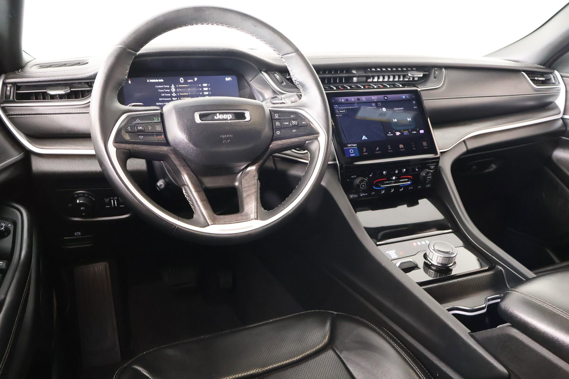 Used 2024 Jeep Grand Cherokee L Limited w/ Luxury Tech Group II AWD/4WD image 2