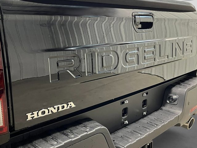 New 2026 Honda Ridgeline Black Edition image 9